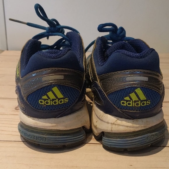 Blue addias running shoes for kids - Picture 2 of 3
